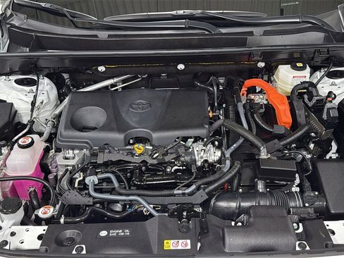 Certified 2025 Toyota RAV4 XLE image 25