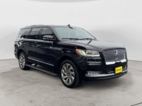 Used 2024 Lincoln Navigator Reserve image 7