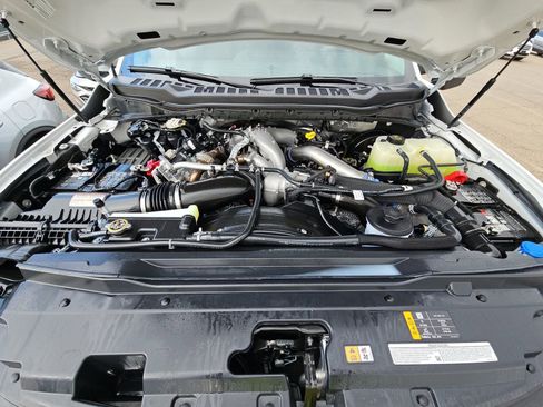 Used 2025 Ford F350 Lariat w/ FX4 Off-Road Package image 19
