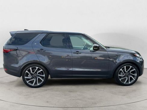 Used 2024 Land Rover Discovery S AWD/4WD image 3