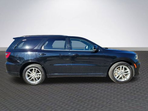 Used 2023 Dodge Durango GT image 4