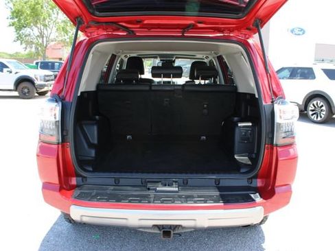 Used 2021 Toyota 4Runner TRD Off-Road Premium w/ Moonroof Package AWD/4WD image 7