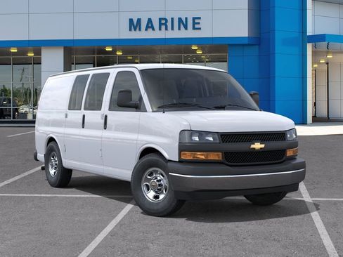New 2026 Chevrolet Express 2500 w/ Driver Convenience Package RWD image 7