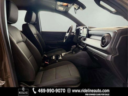 Used 2024 Chevrolet Colorado W/T image 16