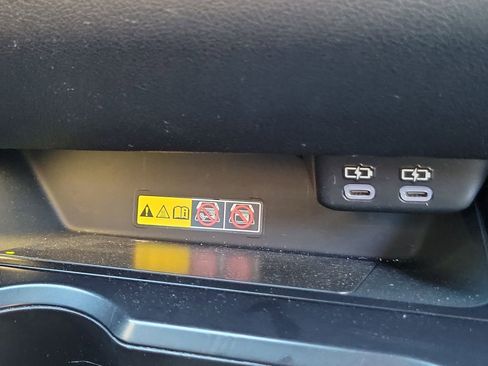 Used 2023 Lexus UX 250h FWD w/ Accessory Package (Z2) image 31