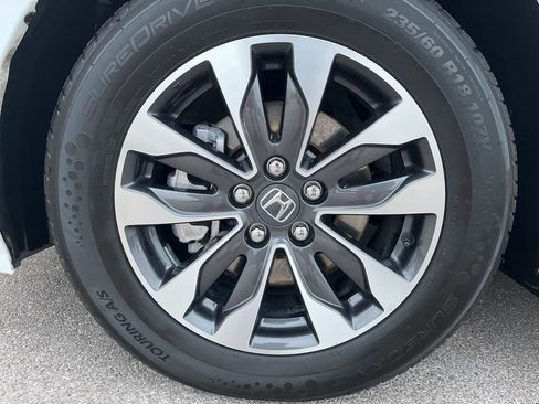 Used 2024 Honda Odyssey EX-L image 11