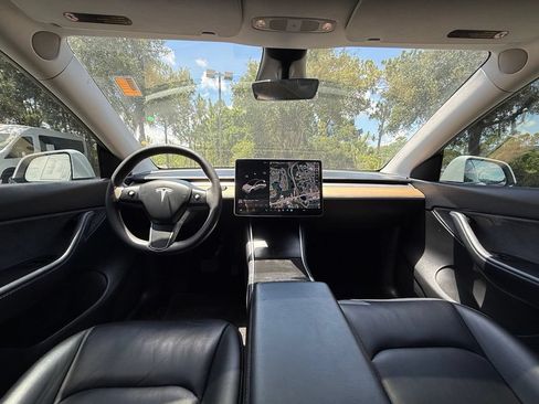 Used 2021 Tesla Model Y 2WD image 18