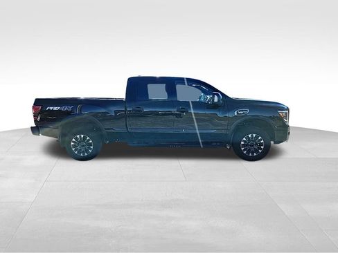 Used 2024 Nissan Titan PRO-4X w/ Pro-4x Convenience Package image 11