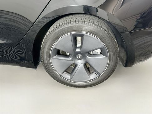 Used 2022 Tesla Model 3 RWD image 11