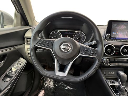 Used 2024 Nissan Sentra SV image 12