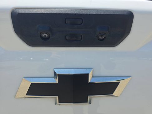 Used 2023 Chevrolet Silverado 1500 RST w/ Redline Edition AWD/4WD image 13