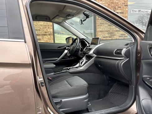 Used 2019 Mitsubishi Eclipse Cross SE image 13