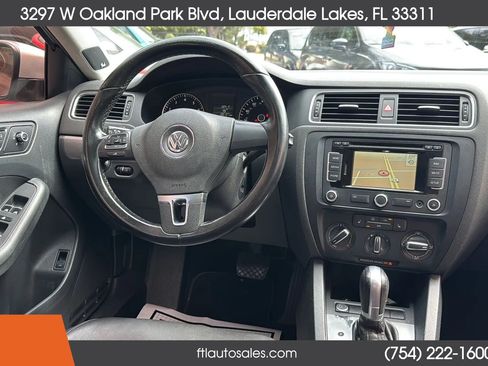 Used 2014 Volkswagen Jetta SEL FWD image 20