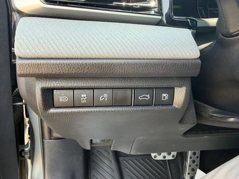Certified 2025 Toyota Camry SE AWD/4WD image 11
