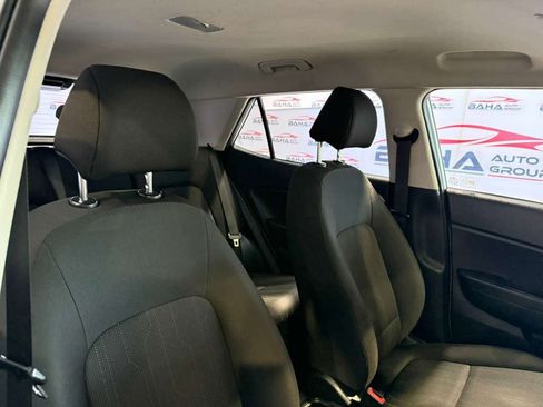 Used 2021 Hyundai Venue SE FWD image 48