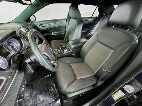 Used 2019 Chrysler 300 Touring w/ Sport Appearance Package image 26