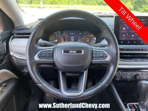 Used 2022 Jeep Compass Limited AWD/4WD image 19