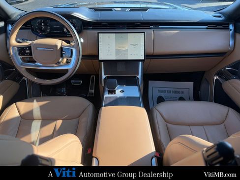 Used 2025 Land Rover Range Rover Long Wheelbase Autobiography image 2