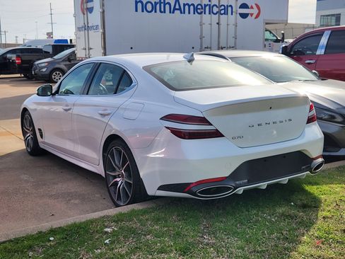 Used 2025 Genesis G70 2.5T image 6