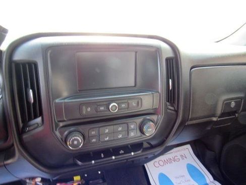 Used 2018 Chevrolet Silverado 1500 Custom w/ Custom Value Package AWD/4WD image 15