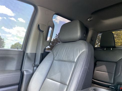 Used 2021 Chevrolet Silverado 1500 LT Trail Boss w/ Convenience Package II image 21