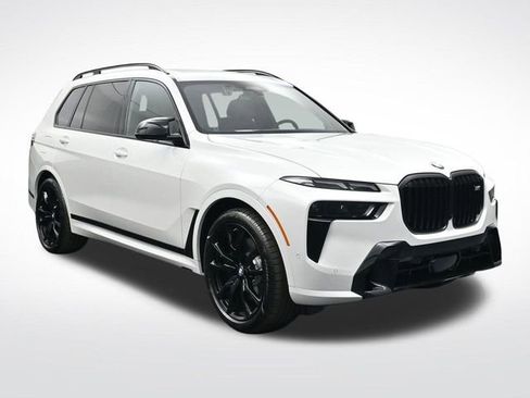 New 2026 BMW X7 M60i image 2