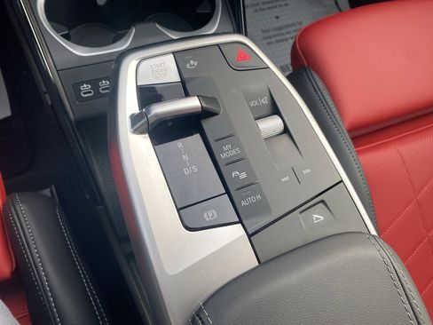 Certified 2025 BMW X1 M35i w/ Premium Package image 11