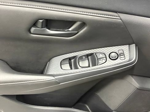 Used 2025 Nissan Sentra S FWD image 10
