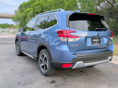 Used 2023 Subaru Forester Touring image 9