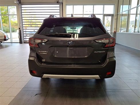 Certified 2025 Subaru Outback Limited image 5