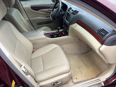 Used 2007 Lexus LS 460 RWD image 32