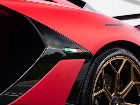 Used 2021 Lamborghini Aventador SVJ image 37