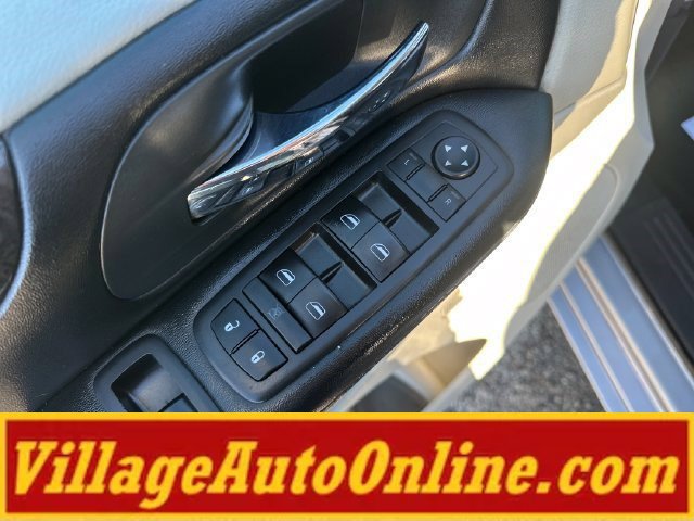 Used 2019 Dodge Grand Caravan SE FWD image 10