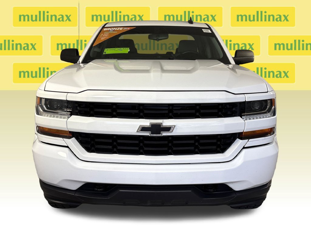 Used 2018 Chevrolet Silverado 1500 Custom w/ Custom Convenience Package RWD image 15