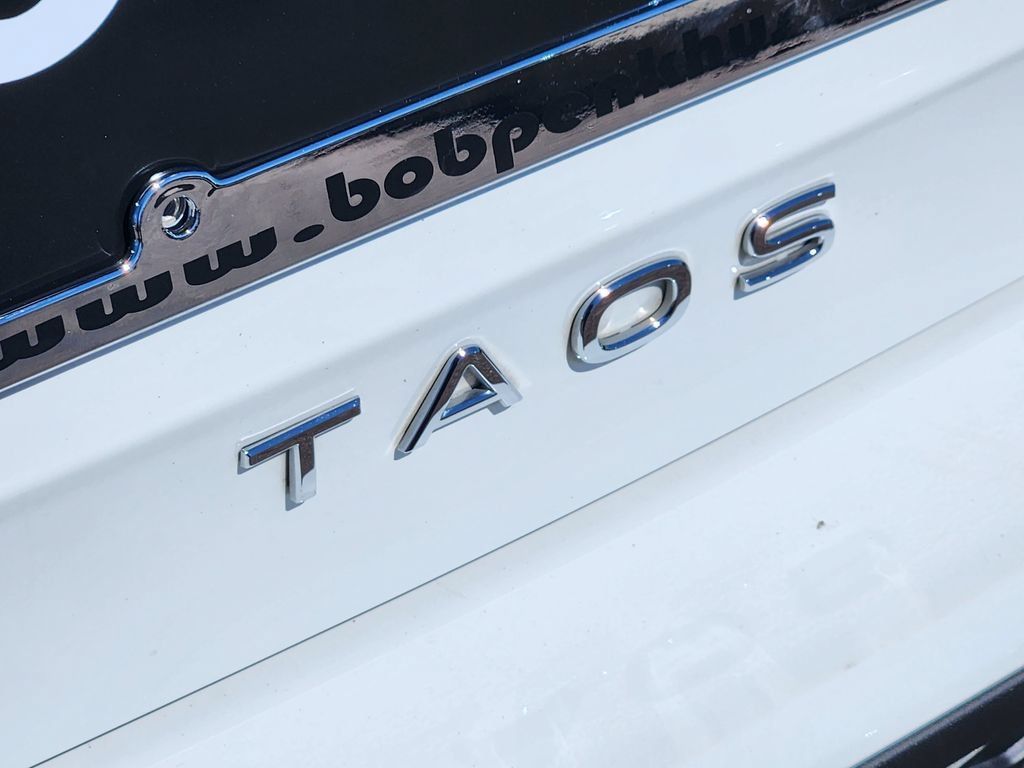 Used 2025 Volkswagen Taos S FWD image 31