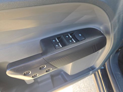 Used 2023 Ford Maverick XL FWD image 12