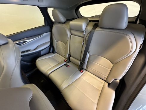 Certified 2025 INFINITI QX50 Luxe image 23