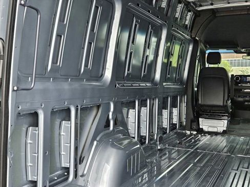 New 2025 Mercedes-Benz Sprinter 2500 image 32