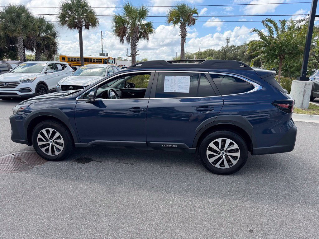 Used 2023 Subaru Outback Premium AWD/4WD image 10