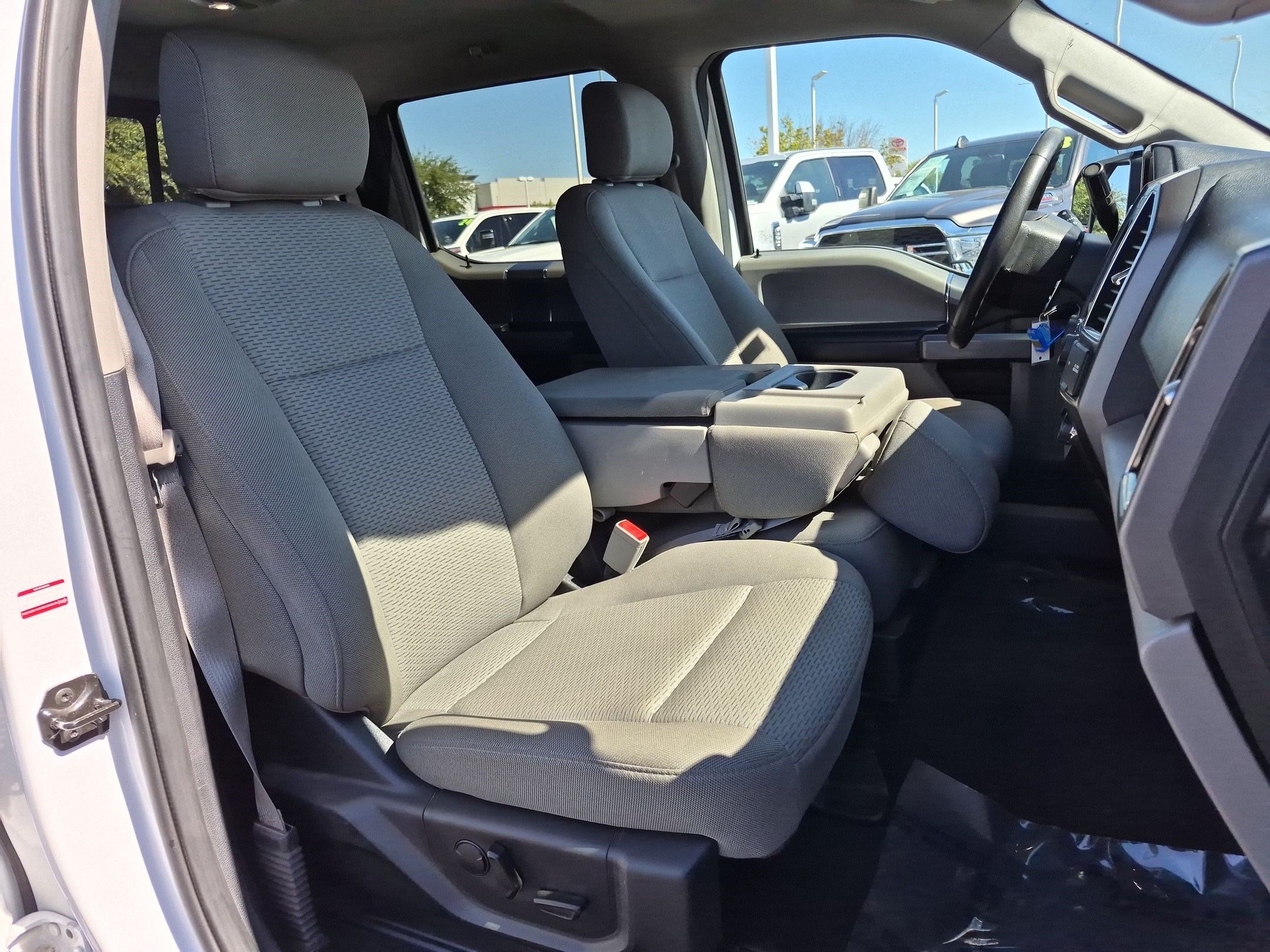 Used 2019 Ford F150 XLT w/ Equipment Group 302A Luxury AWD/4WD image 31