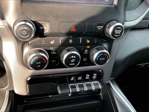 Used 2023 RAM 1500 Big Horn AWD/4WD image 33
