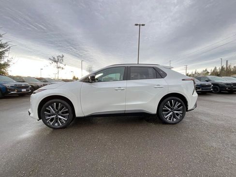 New 2026 Subaru Solterra Limited XT image 5