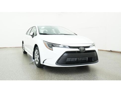 New 2026 Toyota Corolla LE FWD image 30