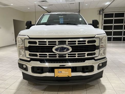 Used 2023 Ford F350 XLT AWD/4WD image 8