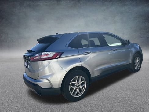 Used 2024 Ford Edge SEL image 5