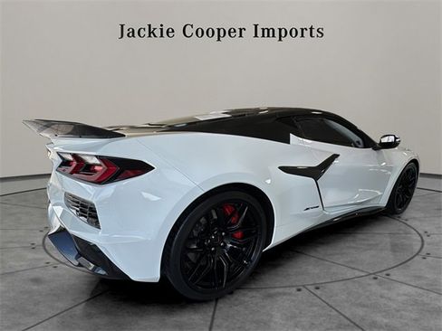 Used 2023 Chevrolet Corvette Z06 w/ Battery Protection Package image 5