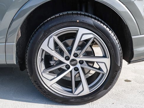 New 2025 Audi Q3 2.0T Premium image 13