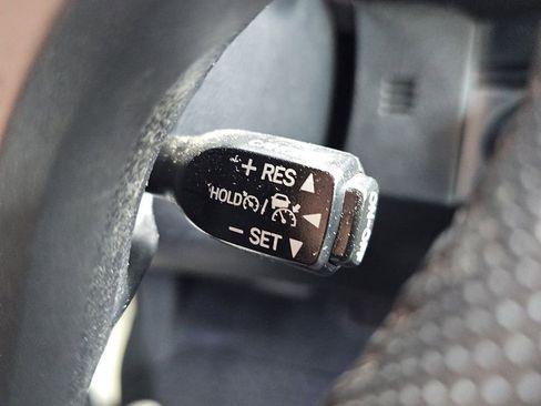 Used 2020 Toyota Tacoma TRD Off-Road image 14