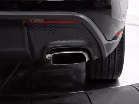 Certified 2025 Porsche Macan image 34