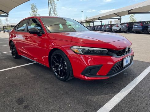Used 2024 Honda Civic Sport image 3